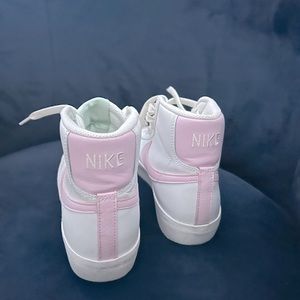 nike blazers, only wore once.